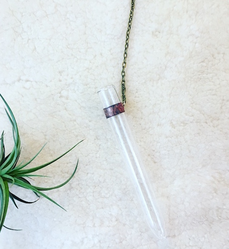 tube vase single 2